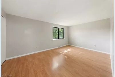 9588 Fernwood Drive, Olmsted Falls, OH 44138 - Photo 14