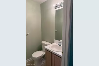 1402 Willow Brook Drive NE, Warren, OH 44483 - Photo 14
