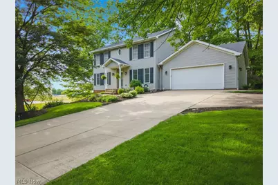 5265 Eastlake Street NW, North Canton, OH 44720 - Photo 2
