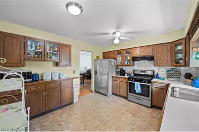 616 Plainfield Road, Akron, OH 44312 - Photo 10