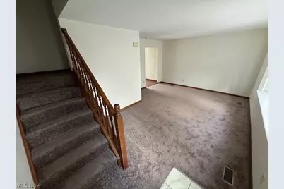 914 Shadowrow Avenue, Willoughby, OH 44094 - Photo 2