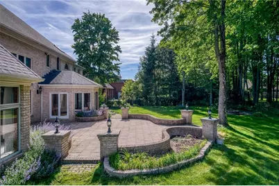 298 Village Drive, Grandview Heights, OH 44147 - Photo 46