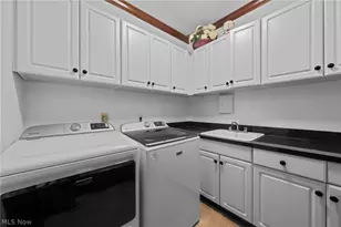 298 Village Dr, Grandview Heights, OH 44147 - Photo 26
