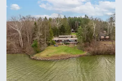 9707 Lakewood Drive NE, Mineral City, OH 44656 - Photo 1