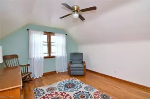 906 Davis Ave, Cuyahoga Falls, OH 44221 - Photo 22
