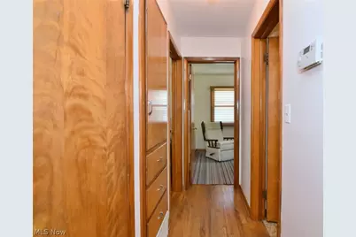 906 Davis Avenue, Cuyahoga Falls, OH 44221 - Photo 14