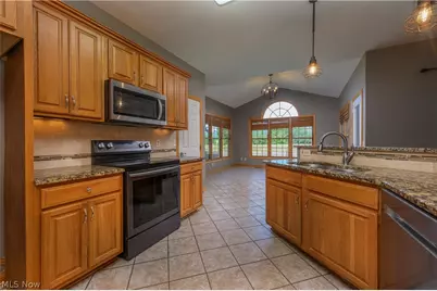 1436 Glenbrook Avenue, Louisville, OH 44641 - Photo 10