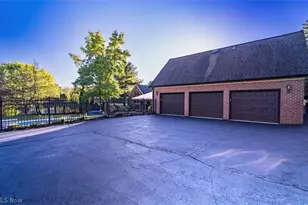 6145 Pebble Beach Ct, Canfield, OH 44406 - Photo 6