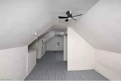 940 W Hopocan Avenue, Barberton, OH 44203 - Photo 24