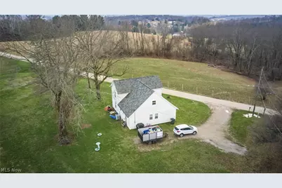 1435 Luby Lane, Zanesville, OH 43701 - Photo 2