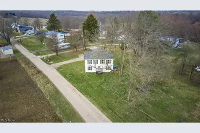 1435 Luby Lane, Zanesville, OH 43701 - Photo 2