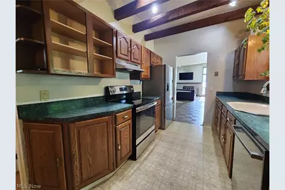 721 Frank Boulevard, Akron, OH 44320 - Photo 4