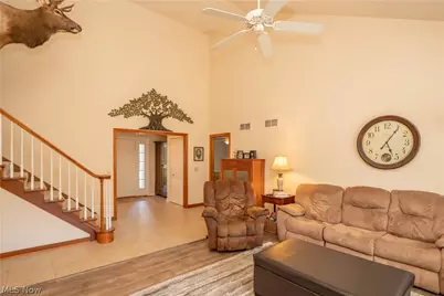 1204 Stone Crossing Street NE, Canton, OH 44721 - Photo 10