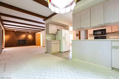 7360 Ledgewood Drive, Kirtland, OH 44094 - Photo 12