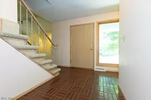 7360 Ledgewood Dr, Kirtland, OH 44094 - Photo 6