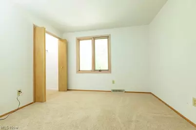 7360 Ledgewood Drive, Kirtland, OH 44094 - Photo 24