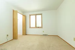 7360 Ledgewood Dr, Kirtland, OH 44094 - Photo 24