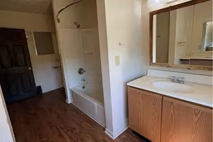 565 Brown St, Akron, OH 44311 - Photo 10