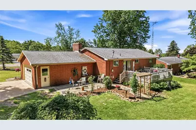 6127 Columbus Road NE, Louisville, OH 44641 - Photo 32