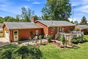 6127 Columbus Rd NE, Louisville, OH 44641 - Photo 32