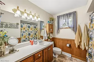 6127 Columbus Rd NE, Louisville, OH 44641 - Photo 20