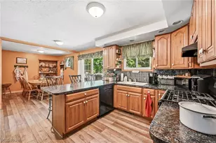 6127 Columbus Rd NE, Louisville, OH 44641 - Photo 10