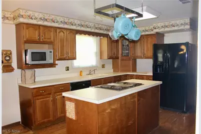 339 Country Club Boulevard, Weirton, WV 26062 - Photo 6