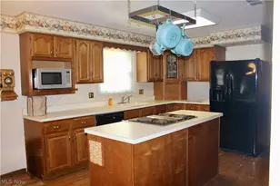 339 Country Club Blvd, Weirton, WV 26062 - Photo 6