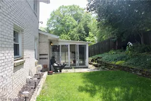 339 Country Club Blvd, Weirton, WV 26062 - Photo 28