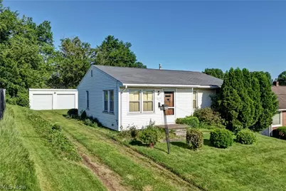 2123 Clearview Avenue NW, Canton, OH 44708 - Photo 1