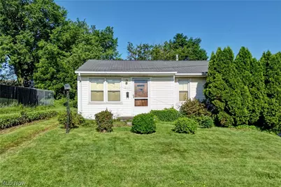 2123 Clearview Avenue NW, Canton, OH 44708 - Photo 2