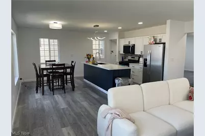 7915 Snow Road, Parma, OH 44129 - Photo 8