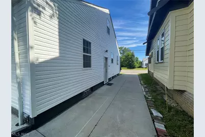 7915 Snow Road, Parma, OH 44129 - Photo 42