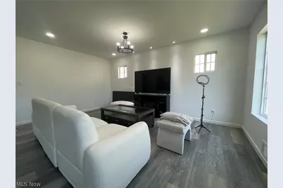 7915 Snow Road, Parma, OH 44129 - Photo 10