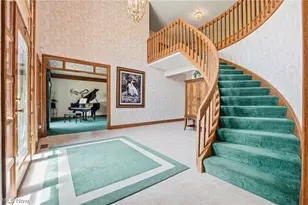 1337 Meadowood Cir, Poland, OH 44514 - Photo 10