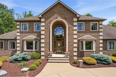 1337 Meadowood Circle, Poland, OH 44514 - Photo 2