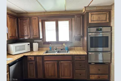 732 Tallmadge Road, Cuyahoga Falls, OH 44221 - Photo 30