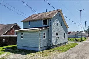 110 8th St SW, New Philadelphia, OH 44663 - Photo 2