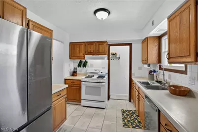 35577 Freed Drive, Eastlake, OH 44095 - Photo 10