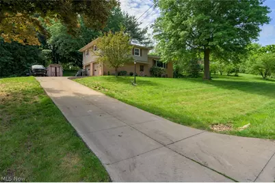8560 Glennridge Avenue NW, Clinton, OH 44216 - Photo 4