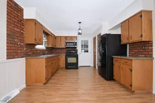7840 Sumner Rd, Thompson, OH 44086 - Photo 8