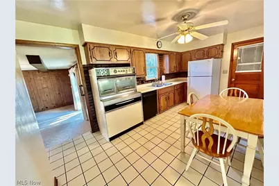 501 Edison Street, Struthers, OH 44471 - Photo 8