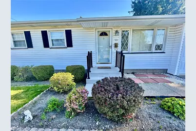 501 Edison Street, Struthers, OH 44471 - Photo 2