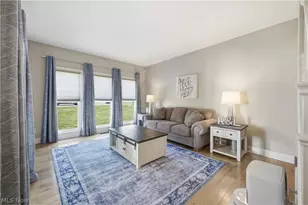 2692 Pitcher Plant Ct, Uniontown, OH 44685 - Photo 6