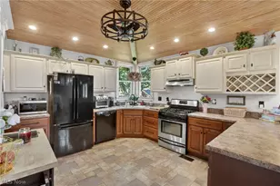 815 N 16th St, Cambridge, OH 43725 - Photo 12