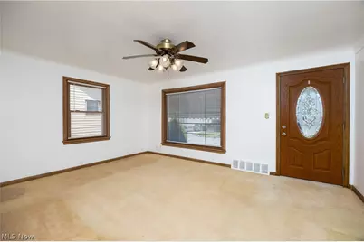 5276 W 48th Street, Parma, OH 44134 - Photo 4