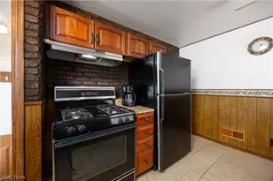 5276 W 48th St, Parma, OH 44134 - Photo 8