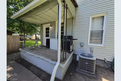 1029 E Main Street, Coshocton, OH 43812 - Photo 6