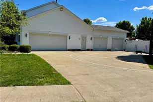 1295 Cheverton Ave, Louisville, OH 44641 - Photo 2