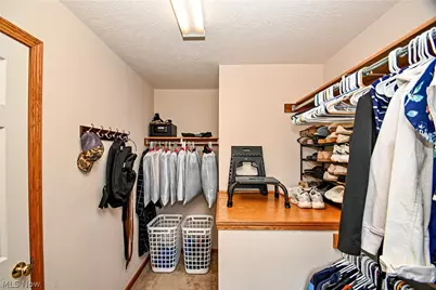 1295 Cheverton Avenue, Louisville, OH 44641 - Photo 30
